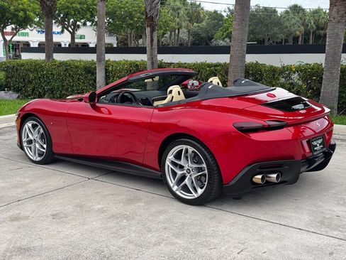 Used 2024 Ferrari Roma Spider RWD image 4