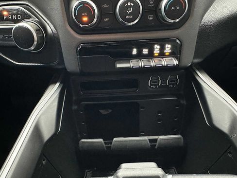 Used 2020 RAM 1500 Big Horn image 28