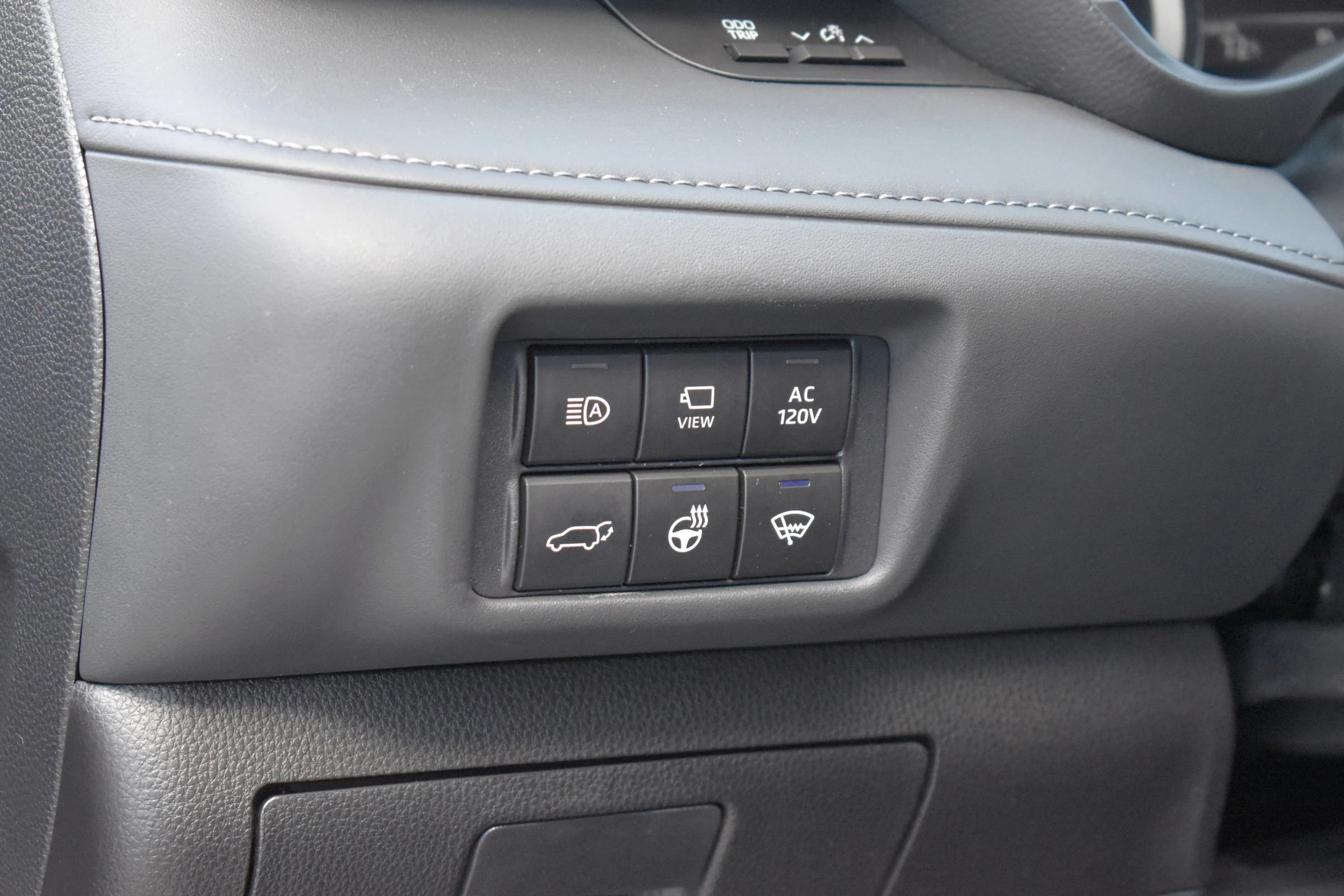 Used 2021 Toyota Highlander Platinum AWD/4WD image 18