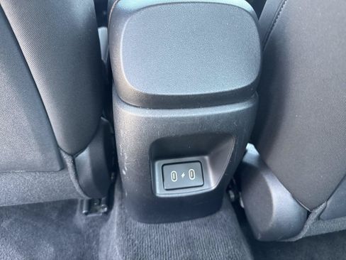 Used 2025 Hyundai Elantra SEL FWD image 33