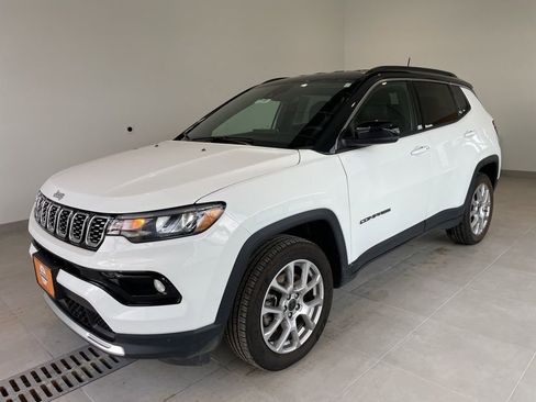 Used 2025 Jeep Compass Limited AWD/4WD image 1