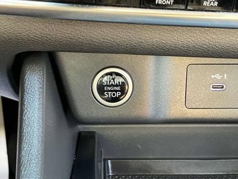 Certified 2023 Nissan Rogue SV image 30