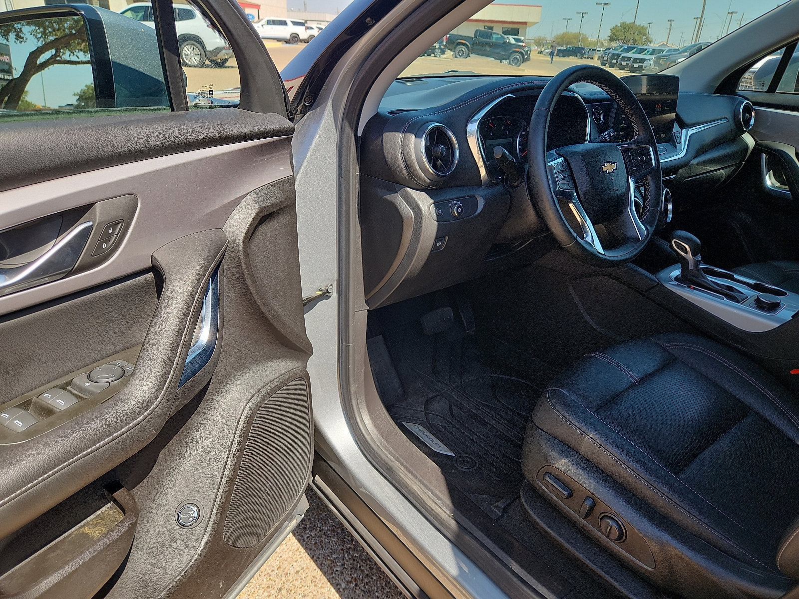 Used 2024 Chevrolet Blazer LT w/ LPO, Floor Liner Package FWD image 13