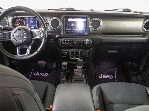 Used 2020 Jeep Gladiator Overland AWD/4WD image 27