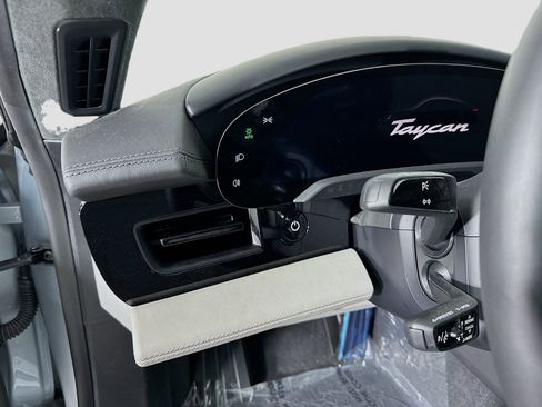 New 2024 Porsche Taycan Turbo image 11