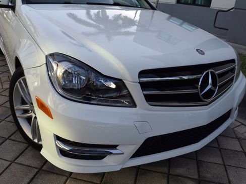 Used 2014 Mercedes-Benz C 300 4MATIC Sedan image 8