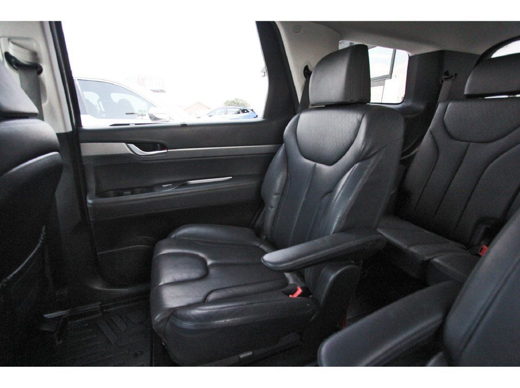 Used 2022 Hyundai Palisade SEL w/ Premium Package AWD/4WD image 12
