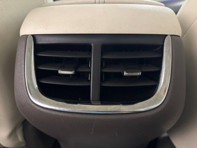 Used 2023 Chevrolet Malibu LT FWD image 32