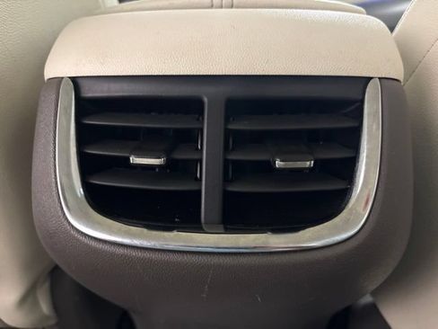 Used 2023 Chevrolet Malibu LT FWD image 32