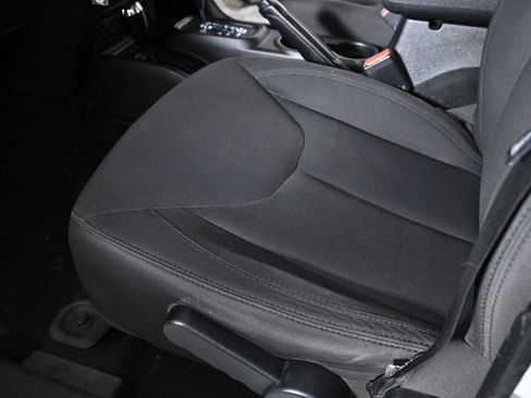 Used 2018 Jeep Wrangler Unlimited Sport S image 20