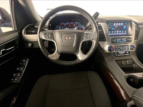Used 2020 GMC Yukon SLE w/ SLE Value Package image 6