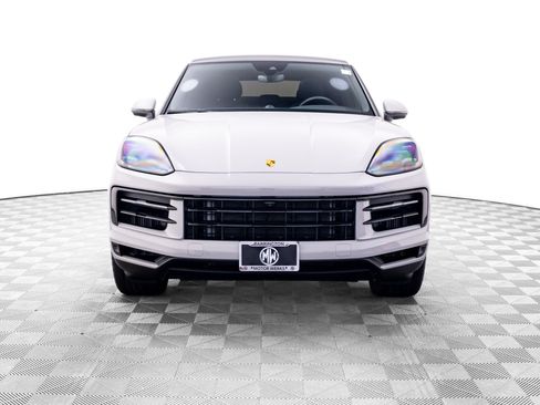 Used 2024 Porsche Cayenne Coupe AWD/4WD image 8