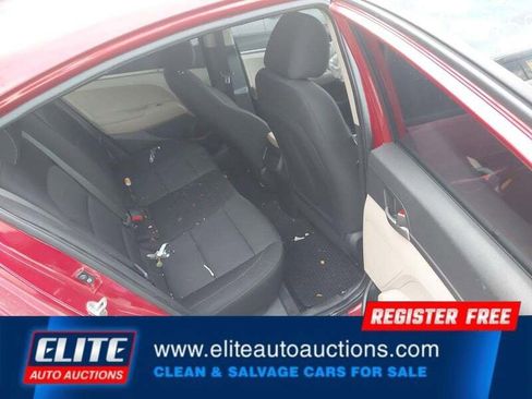 Used 2017 Hyundai Elantra SE image 16