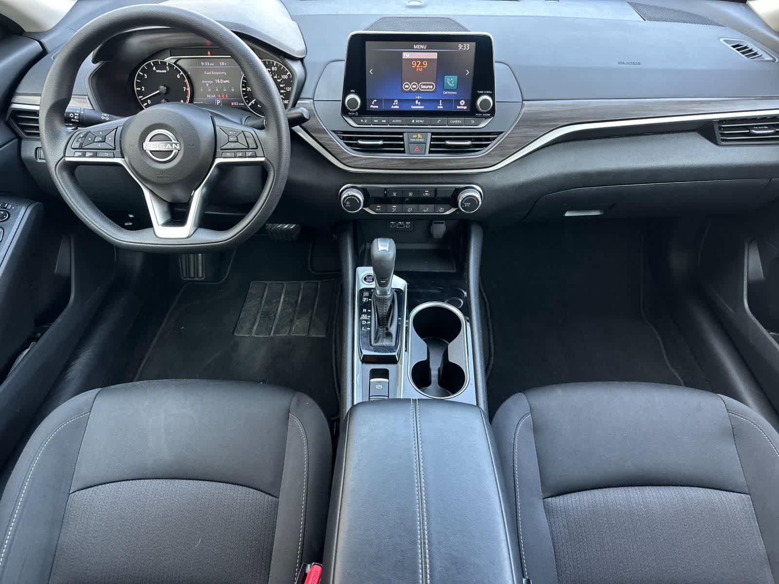 Used 2024 Nissan Altima 2.5 SV AWD/4WD image 3