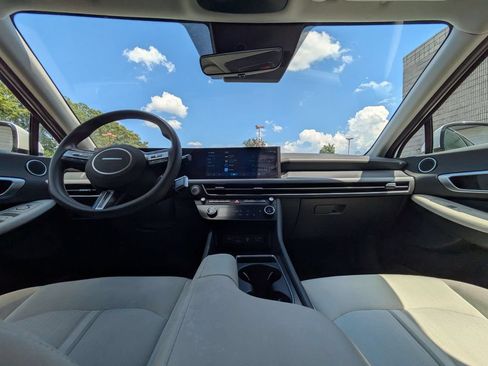 Used 2025 Hyundai Sonata SEL FWD image 25