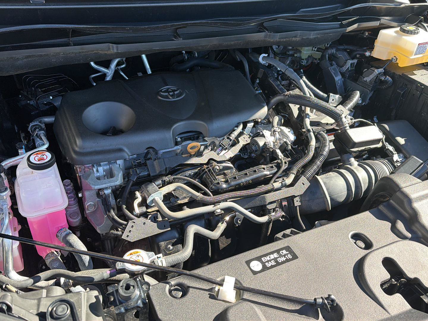 Used 2023 Toyota Sienna XLE FWD image 36