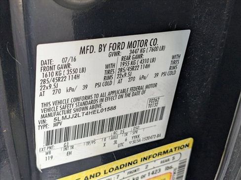 Used 2017 Lincoln Navigator Reserve image 23