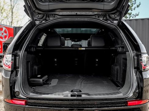 New 2026 Land Rover Discovery Sport Landmark AWD/4WD image 9