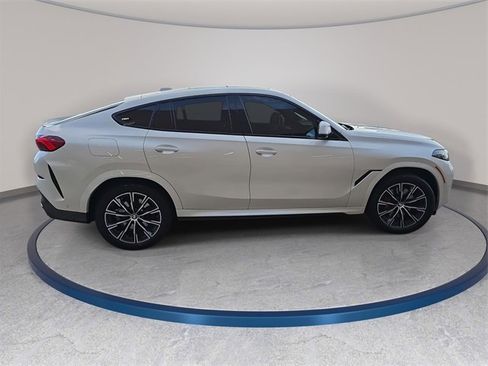 Used 2026 BMW X6 xDrive40i image 5