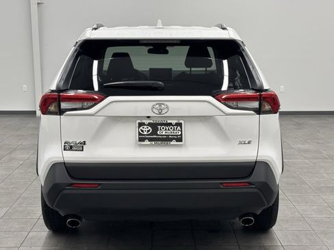 Used 2025 Toyota RAV4 XLE image 3
