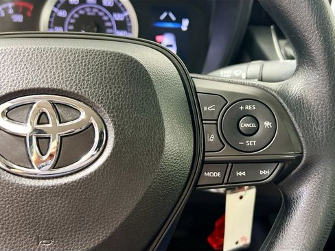 Used 2021 Toyota Corolla LE FWD image 19