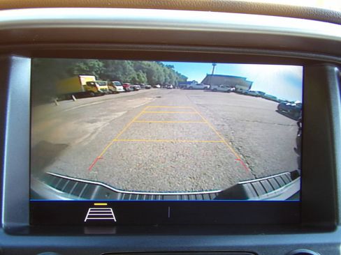 Used 2022 Chevrolet Colorado LT w/ Fleet Safety Package RWD image 23