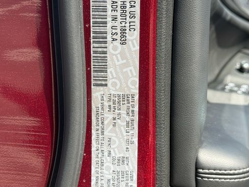 Used 2026 Jeep Grand Cherokee Limited w/ Limited Altitude Package image 32