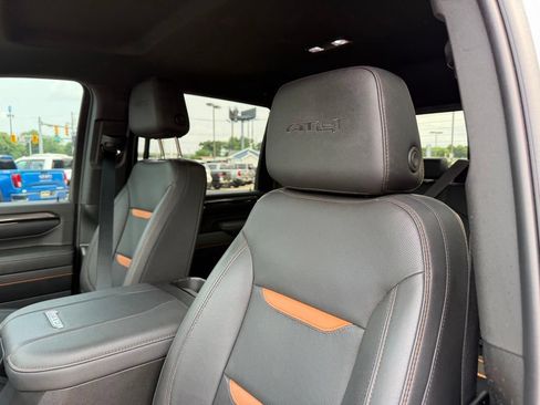 Used 2024 GMC Sierra 2500 AT4 w/ AT4 Preferred Package AWD/4WD image 15