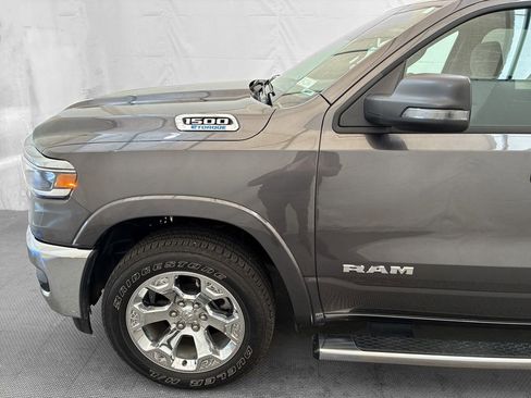 Used 2025 RAM 1500 Big Horn AWD/4WD image 3
