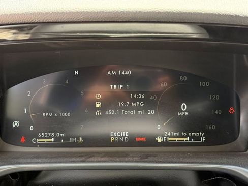Used 2022 Lincoln Aviator Reserve w/ Equipment Group 201A AWD/4WD image 11