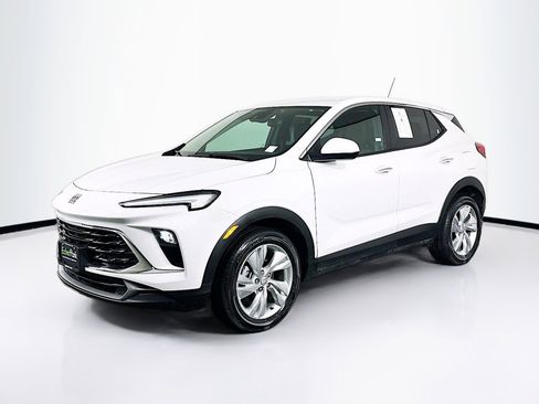 Used 2025 Buick Encore GX Preferred image 3
