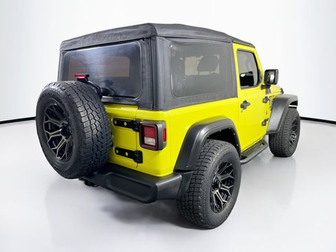 Used 2022 Jeep Wrangler Sport AWD/4WD image 5