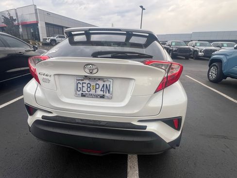 Used 2018 Toyota C-HR XLE image 5