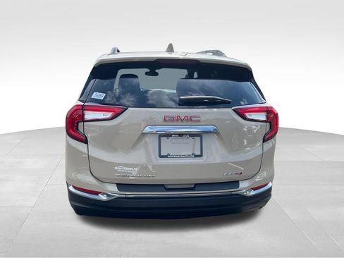 Used 2023 GMC Terrain AT4 AWD/4WD image 4