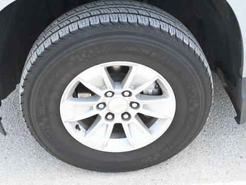 Used 2025 Chevrolet Silverado 1500 LT RWD image 6