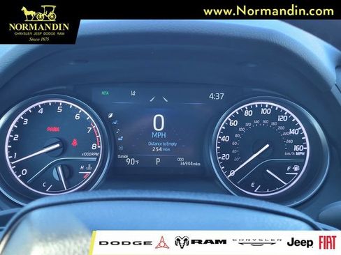 Used 2024 Toyota Camry SE w/ Cold Weather Package AWD/4WD image 8