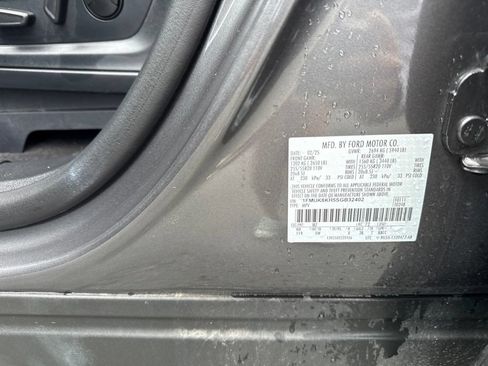 Used 2025 Ford Explorer ST-Line AWD/4WD image 41