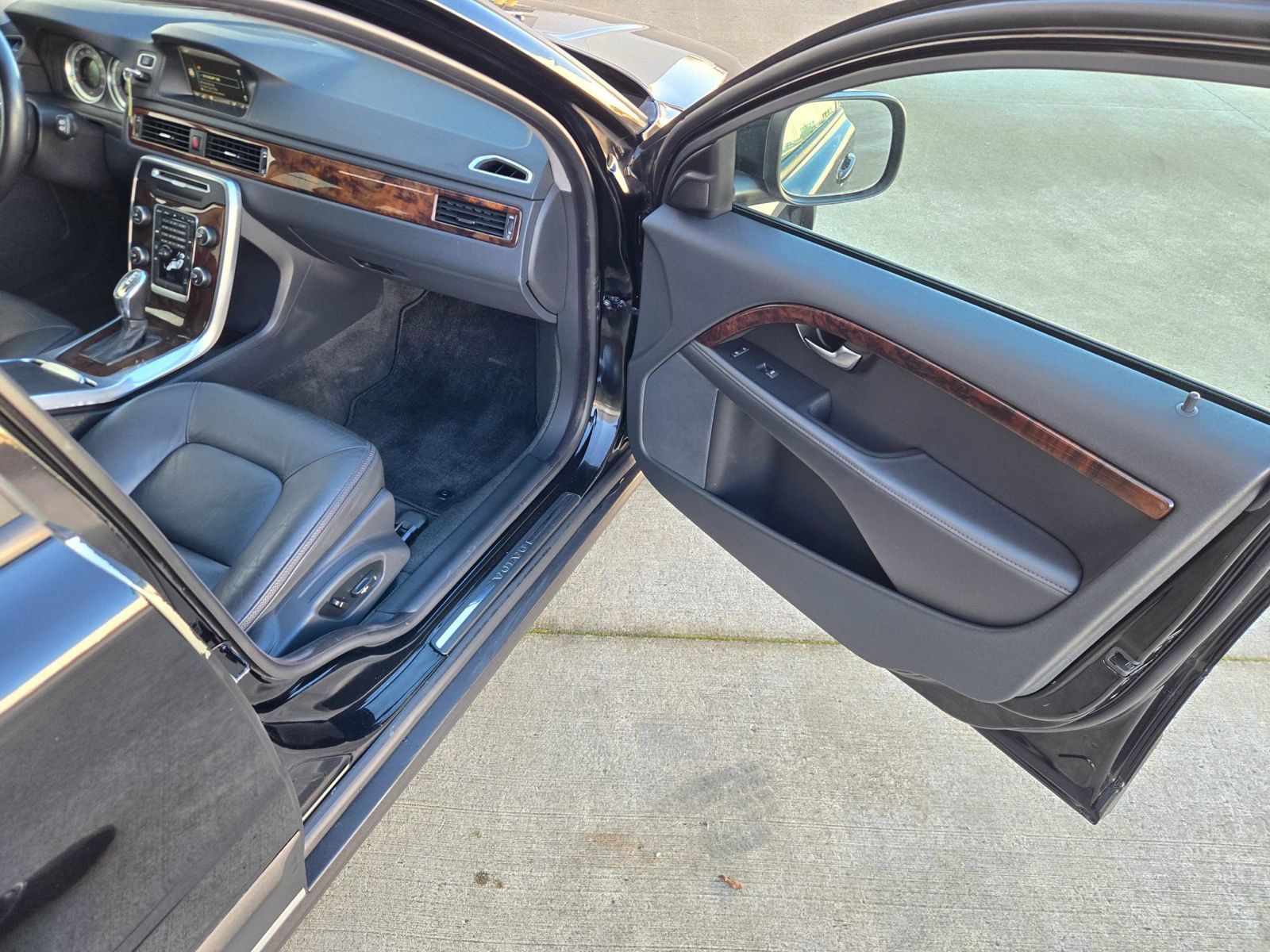 Used 2013 Volvo XC70 3.2 AWD/4WD image 19