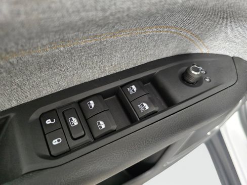 New 2026 Jeep Compass Latitude AWD/4WD image 23