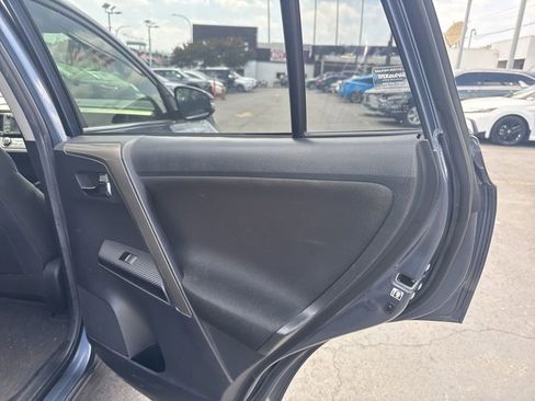 Used 2014 Toyota RAV4 XLE FWD image 18