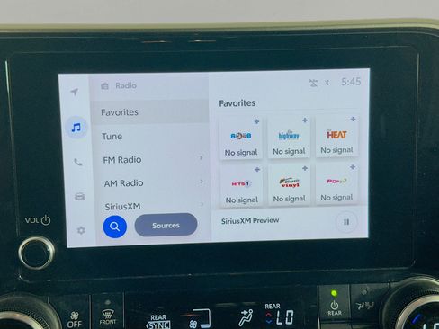 Used 2024 Toyota Highlander LE image 21