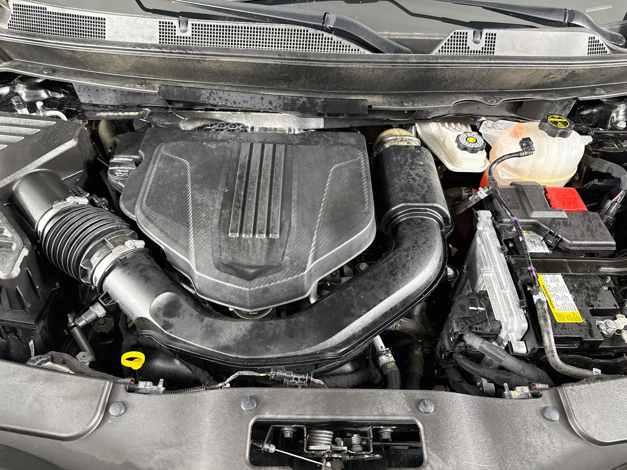 Used 2024 Chevrolet Traverse LT w/ Trailering Package FWD image 33