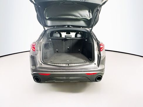 Used 2023 Alfa Romeo Stelvio Sprint image 31