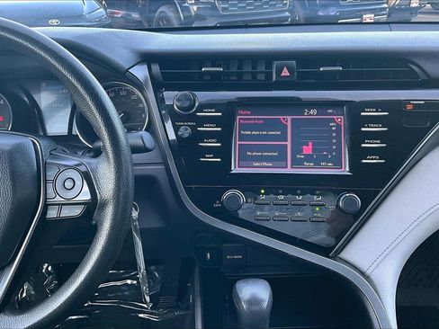 Used 2019 Toyota Camry LE image 6