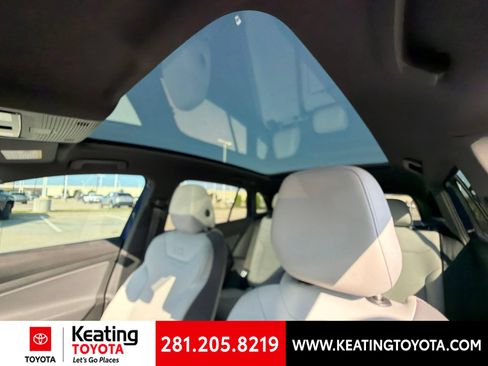 Used 2021 Volkswagen ID.4 Pro S RWD image 19
