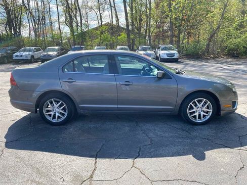 Used 2010 Ford Fusion SEL AWD/4WD image 4