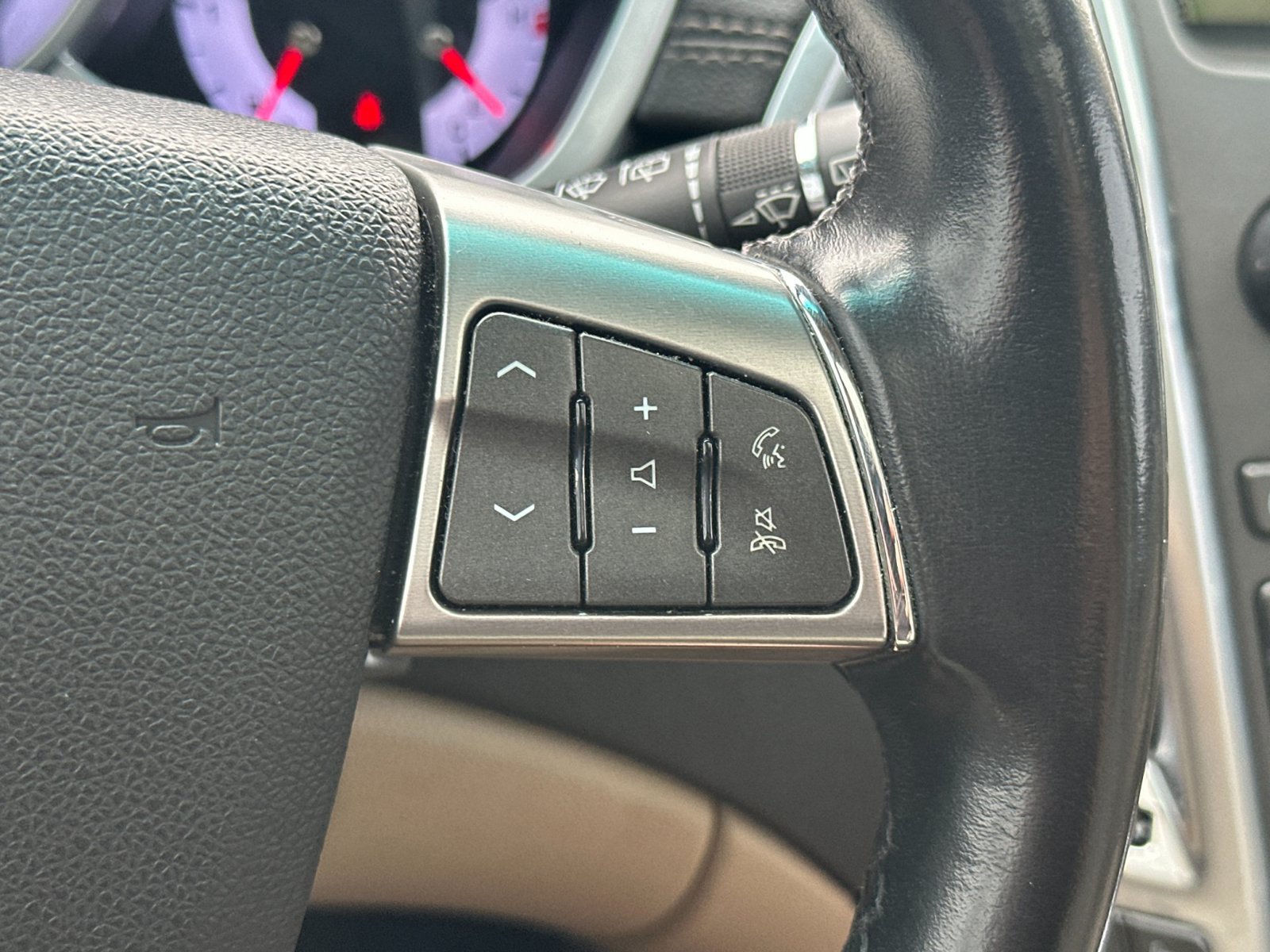 Used 2011 Cadillac SRX Performance FWD image 25