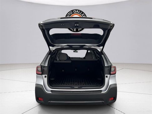Used 2024 Subaru Outback Premium image 19