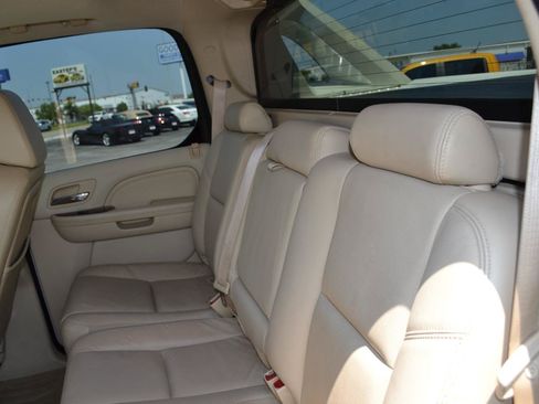 Used 2008 Cadillac Escalade EXT AWD/4WD image 45