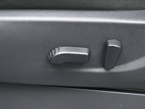 Used 2024 Nissan Frontier PRO-4X w/ Technology Package image 10